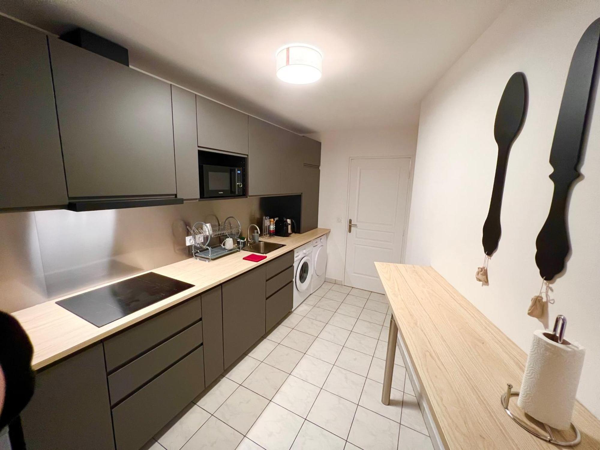 Paris-Montrouge Magnifique Appartement 3 Pieces De 75M2 Avec Parking - Tres Cosy Pour 1 - 8 Personnes Refait A Neuf -Entire Apartment Luxurious And Warm -Montrouge Paris 14Eme - Proche Aeroport Orly Parc Expositions Porte De Versailles Free Wifi Grat Exterior foto