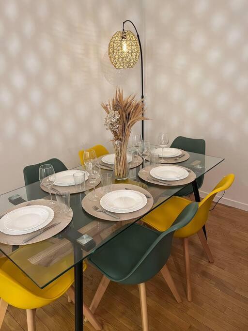 Paris-Montrouge Magnifique Appartement 3 Pieces De 75M2 Avec Parking - Tres Cosy Pour 1 - 8 Personnes Refait A Neuf -Entire Apartment Luxurious And Warm -Montrouge Paris 14Eme - Proche Aeroport Orly Parc Expositions Porte De Versailles Free Wifi Grat Exterior foto